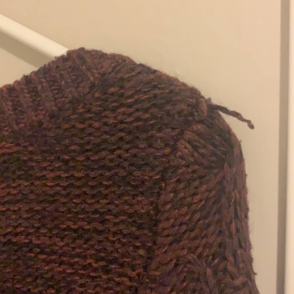 Sweater - Picture 5 of 6